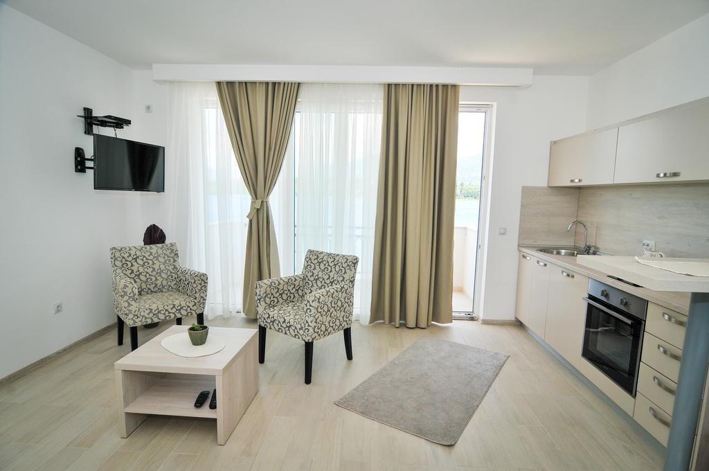 Apartments Zukovac Tivat Eksteriør bilde